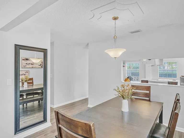 1350 Riverside Cir #2 — Photo 9