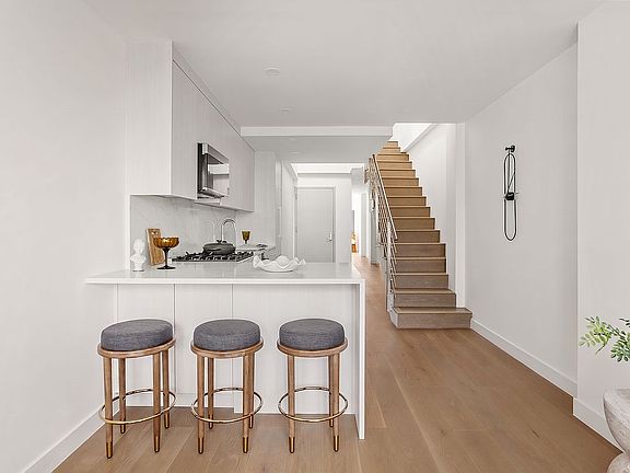 5th image of 379 Ocean Pkwy #Pha