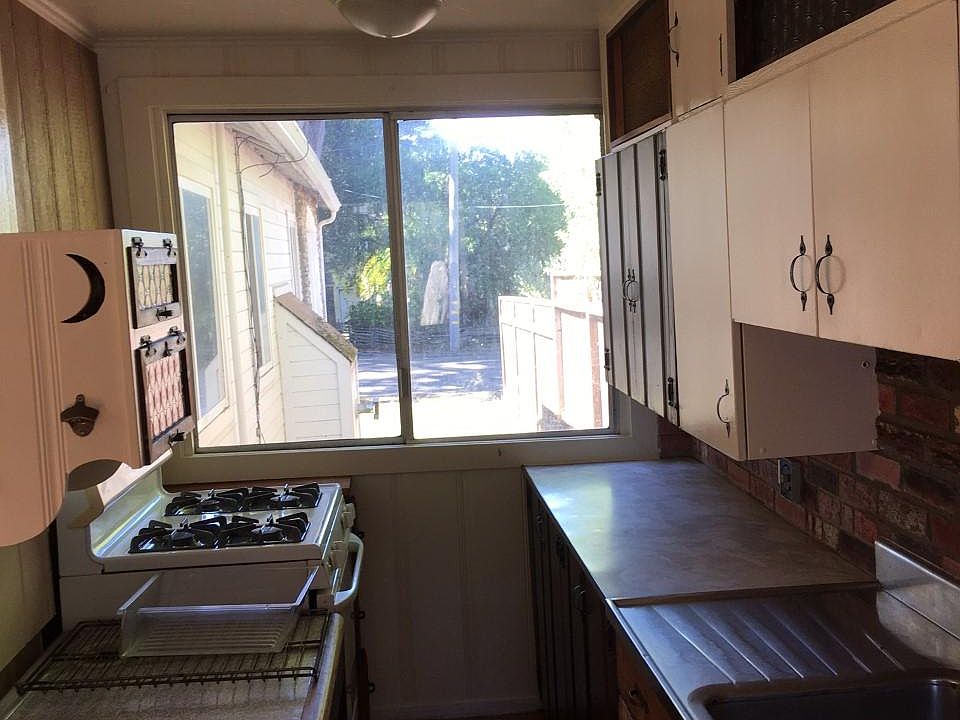 2nd image of 229 Minerva Ave