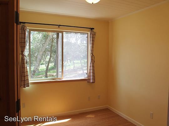 3rd image of 570 Loma St