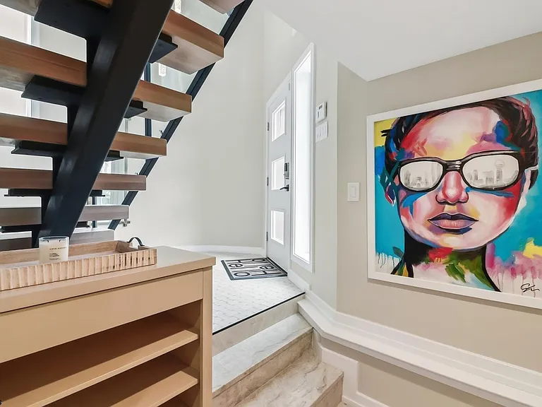 302 N Nassau Ave — Photo 4