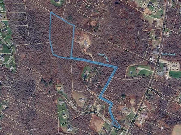 17 Strawberry Ln, Westport, MA 02790