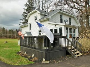 5767 Grove Rd, Clinton, OH 44216