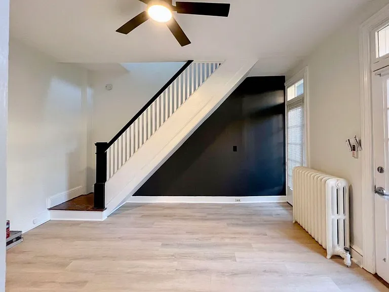 113 E Walnut St #3 — Photo 1