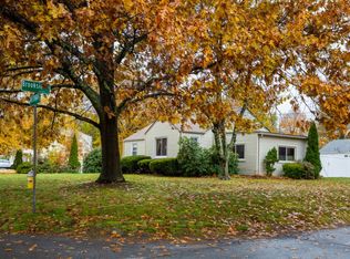 82 Westbrook Dr, Springfield, MA 01129