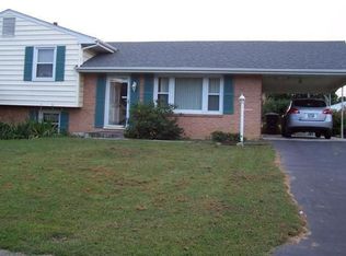 6338 Bunker Ln, Roanoke, VA 24019