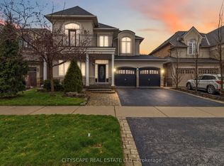 135 Innville Cres, Oakville, ON L6L 0B8