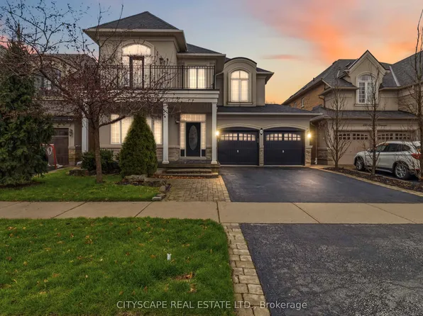 135 Innville Cres, Oakville, ON L6L 0B8