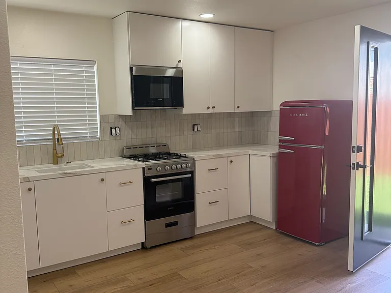 1743 S Tremont St #C — Photo 4