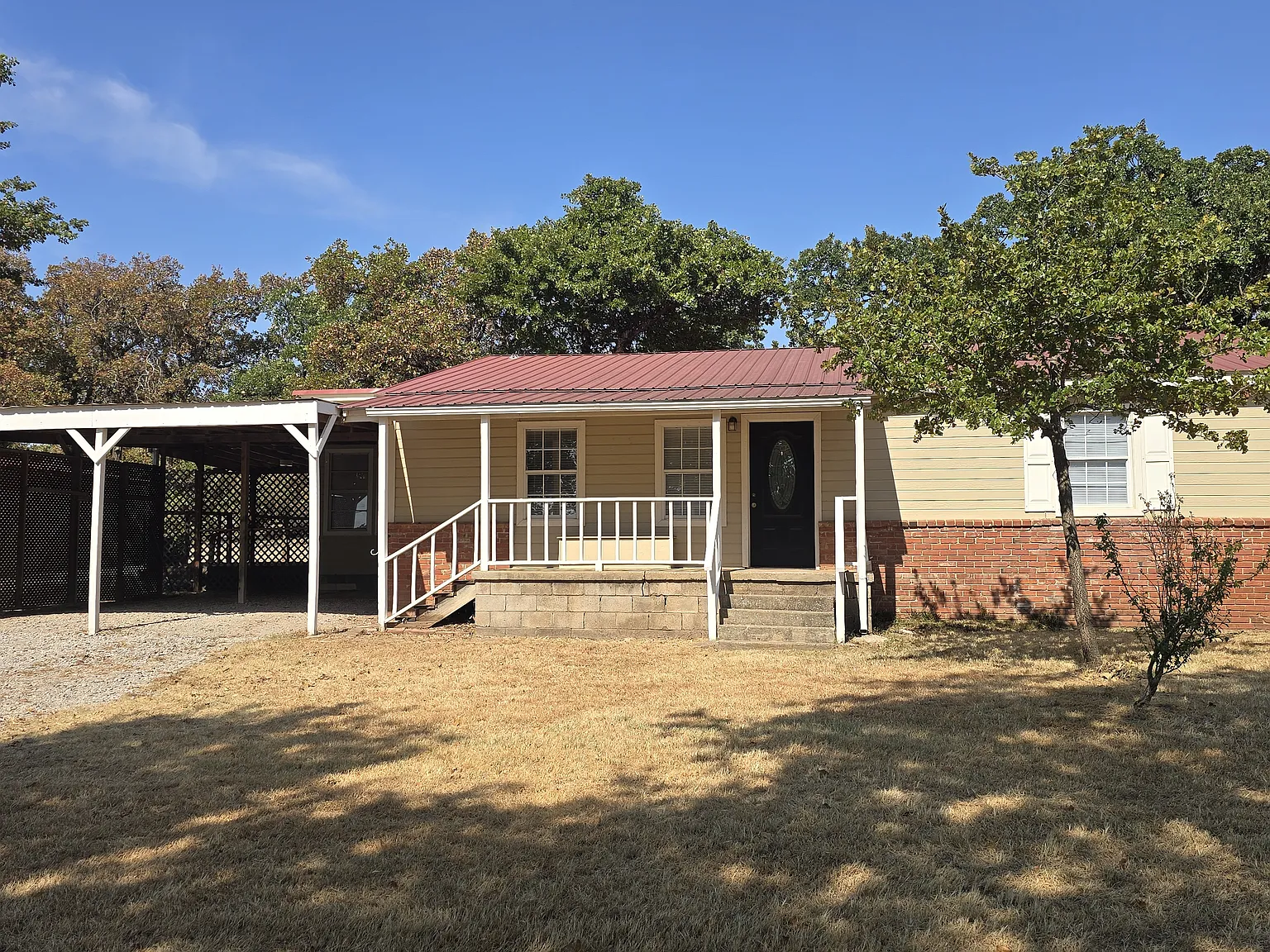 3 bed, 1890 sqft, $1,295 — Photo 1