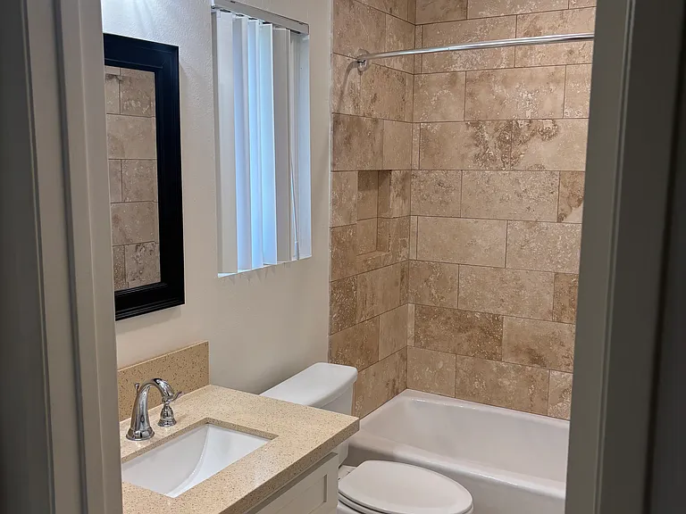 1520 W 224th St #3 — Photo 9