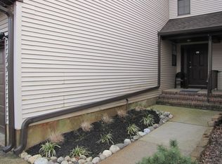 186 Longwood Dr, Manalapan, NJ 07726