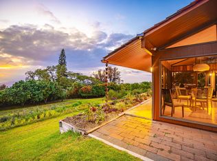 200 Hoopalua Dr, Makawao, HI 96768