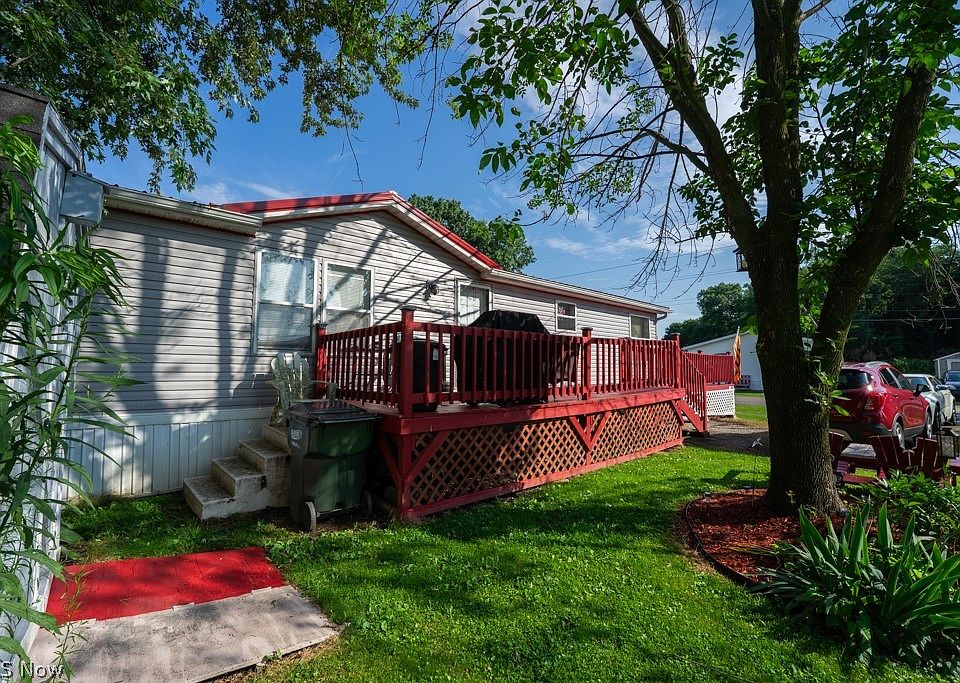 1st image of 112 Evergreen Ln #112