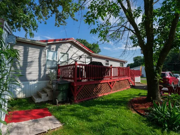 112 Evergreen Ln #112, Apple Creek, OH 44606