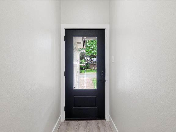 2nd image of 1614 Lantana Dr