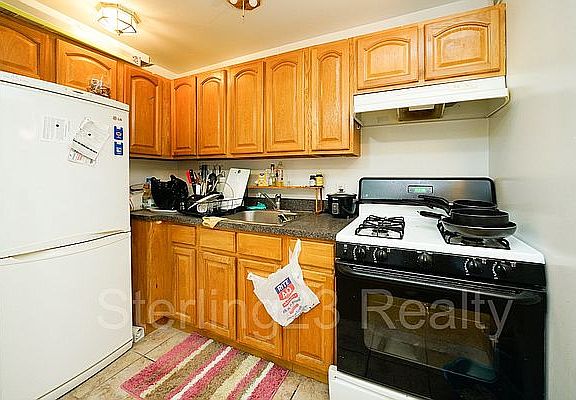 4th image of 31-32 31st St #2H