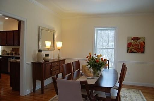 4th image of 5 Osborne Hill Dr
