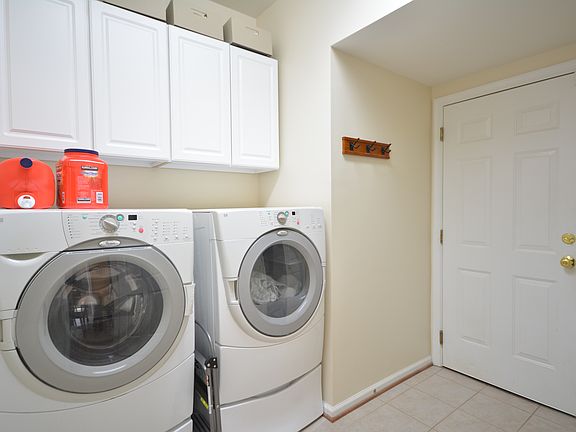 Whirlpool washer/dryer.