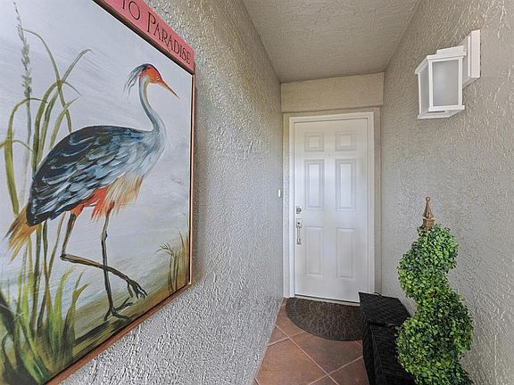 5th image of 9330 Clubside Cir Unit 3103