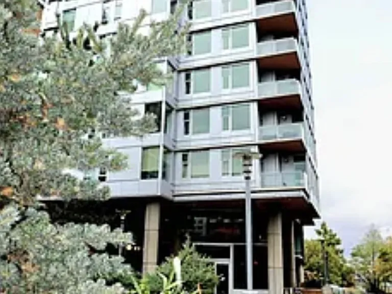 1900 SW River Dr #108 — Photo 3