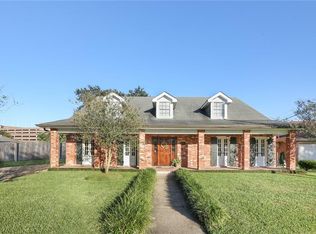 4009 N Woodlawn Ave, Metairie, LA 70006