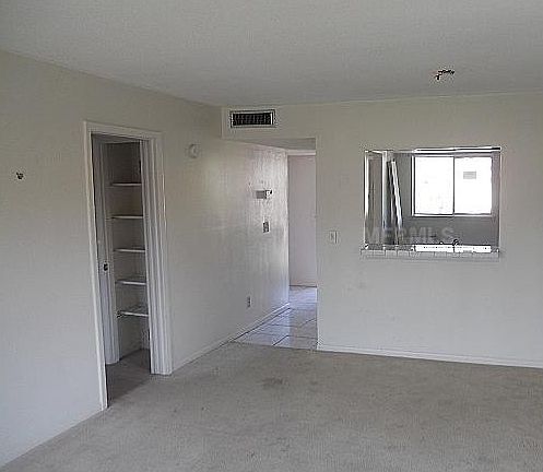 5th image of 6306 Newtown Cir APT B1