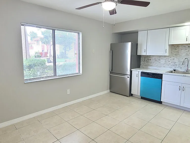 2118 Oak Meadow Cir — Photo 6
