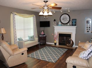 112 Ben Albert Rd, Cottontown, TN 37048