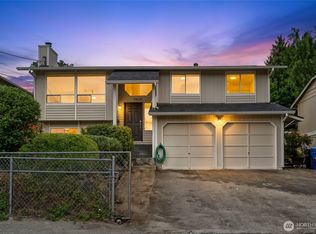 9420 7th Ave SW, Seattle, WA 98106