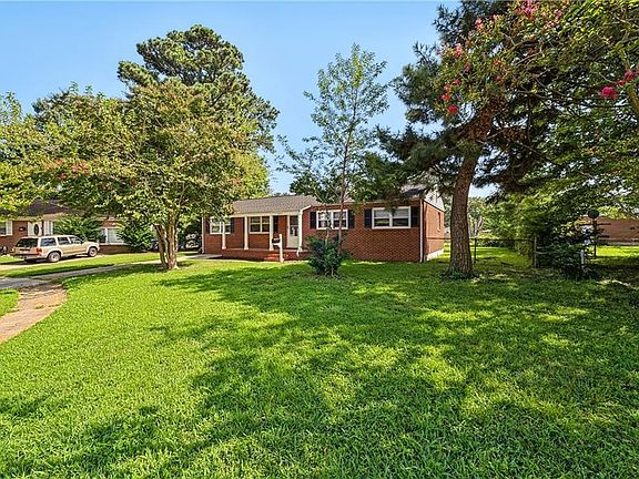 3rd image of 502 Regina Ct