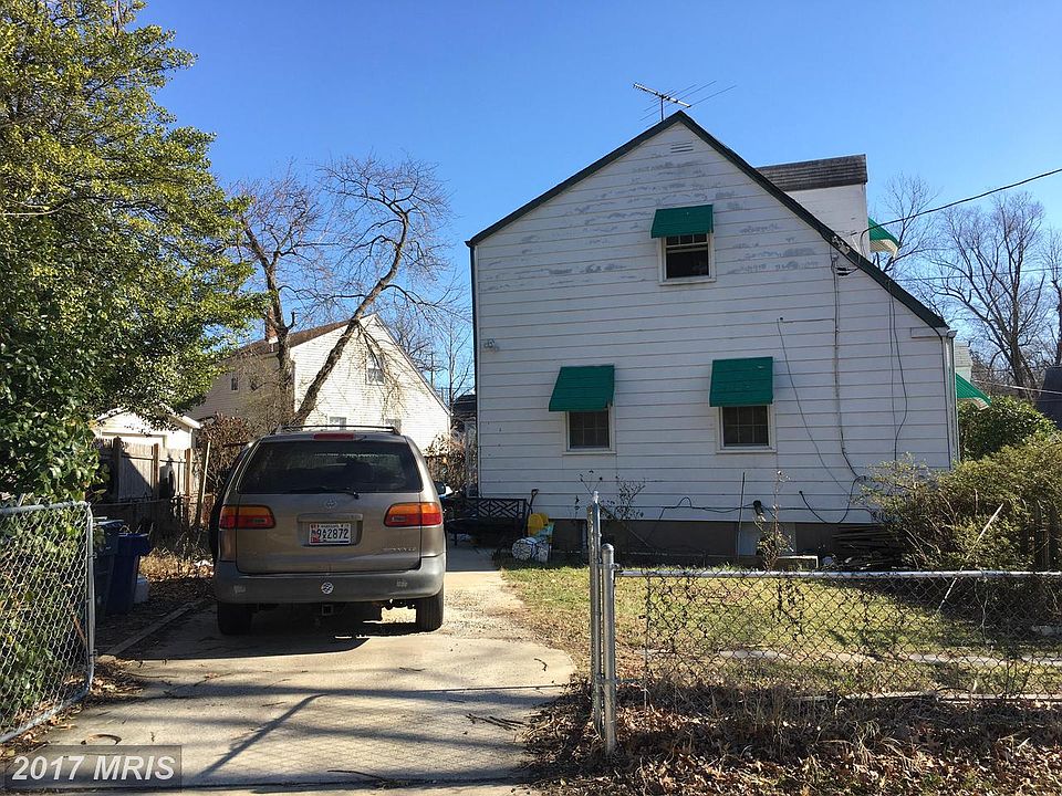 2nd image of 2409 Sheraton St