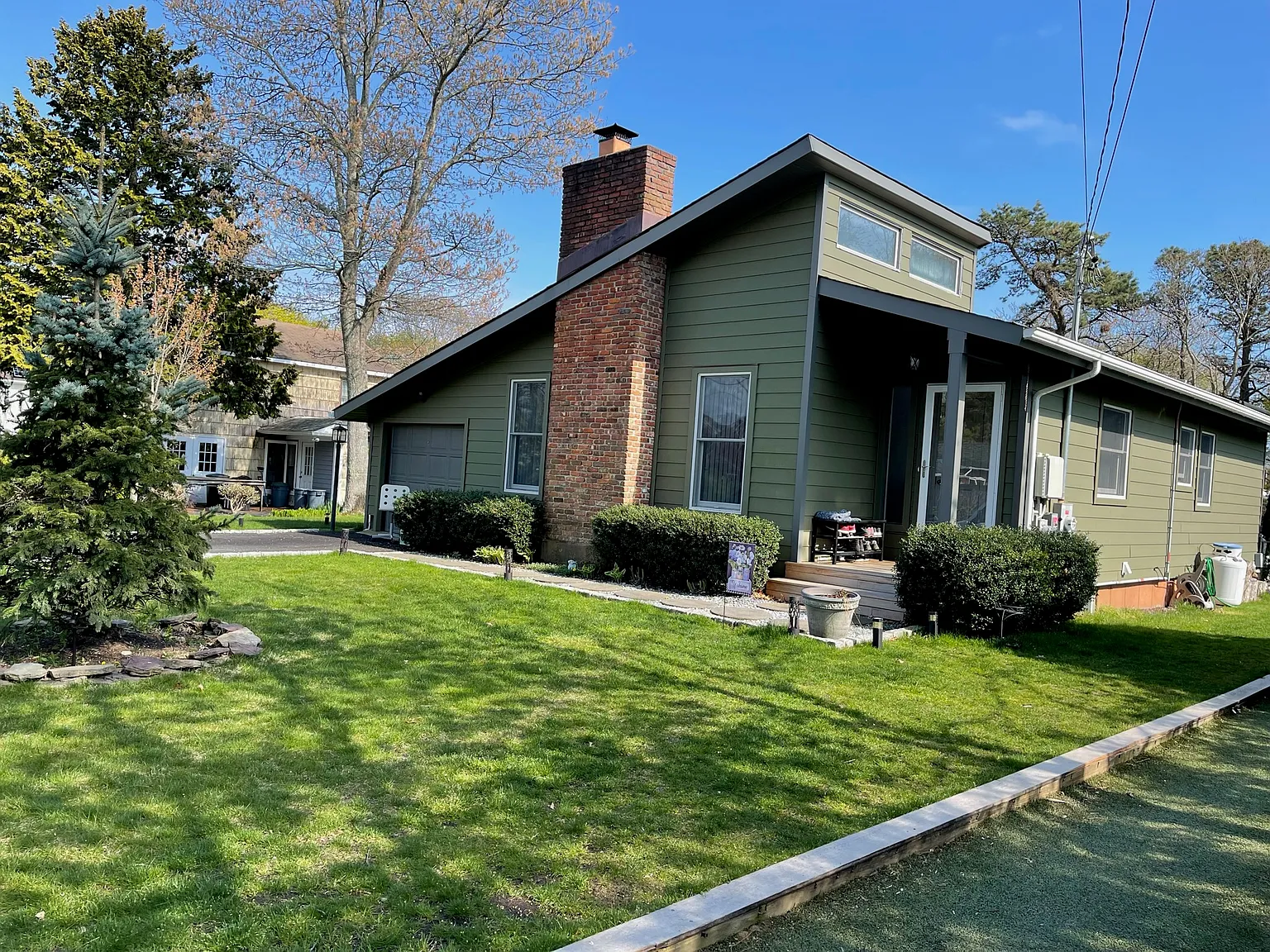 Hampton Bays Oasis with Pool, Spa & Outdoor Kitchen — Photo 1