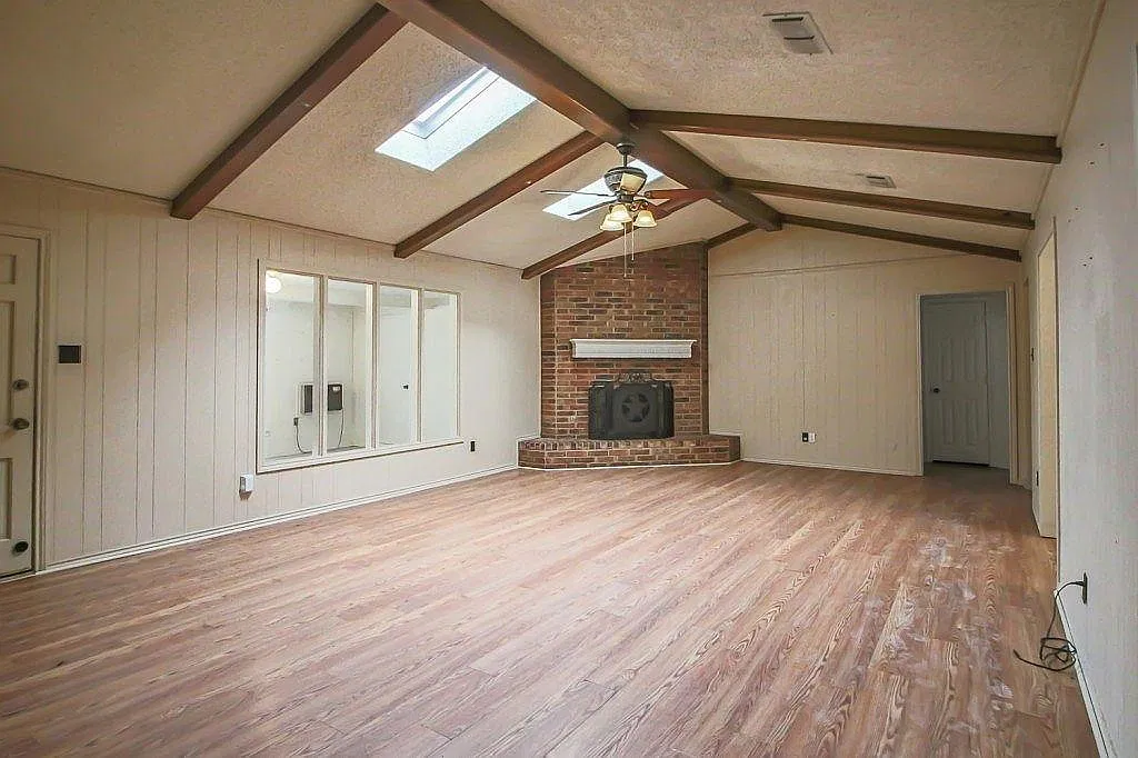 3 bed, 2272 sqft, $1,899 — Photo 3