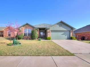 2209 SE 8th St, Moore, OK 73160