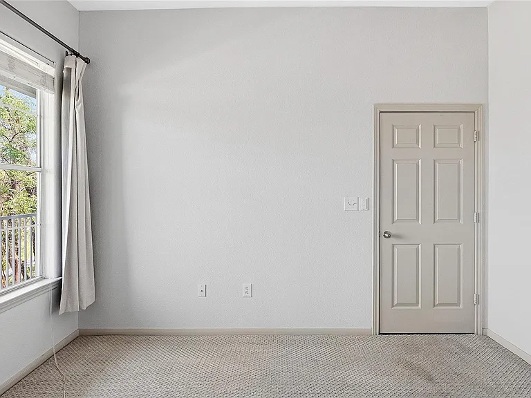 1441 East St #202 — Photo 14