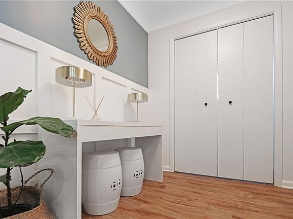 3rd image of 4524 W 225th St