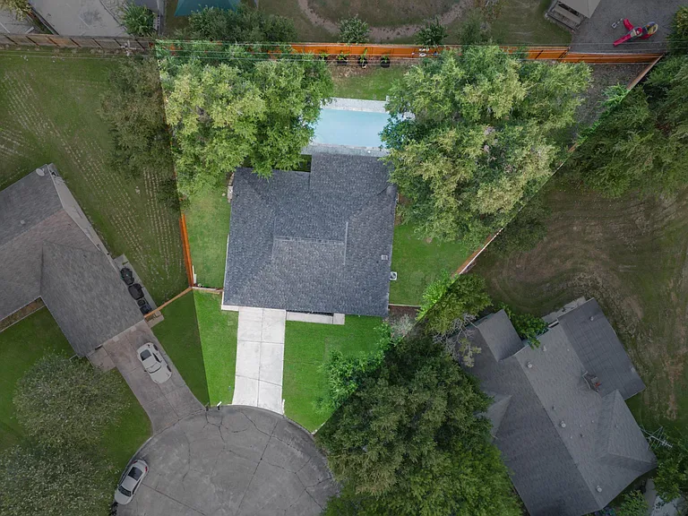 17155 Barcelona Dr — Photo 38