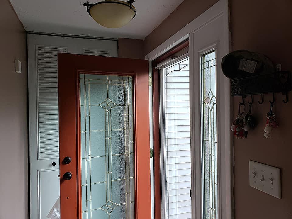 2nd image of 3018 Norwich Rd