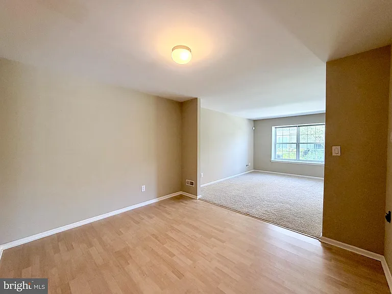 5504 Essex Ln — Photo 10