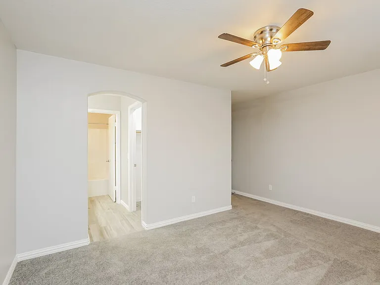 953 E Greenlee Ave — Photo 11