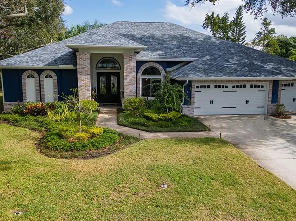 10745 Bardes Ct, Seminole, FL 33777