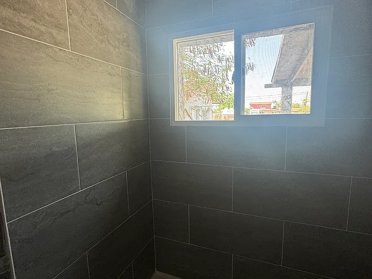 1814 W Atlanta Ave — Photo 2
