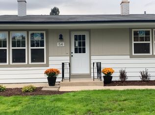 54 Lexington Ave, South Elgin, IL 60177