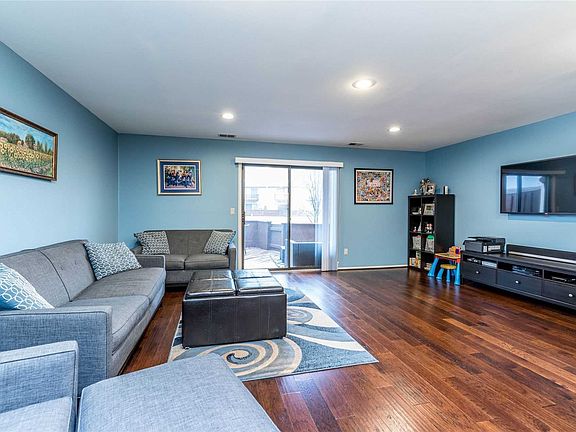 3rd image of 100 Daly Blvd APT 2608