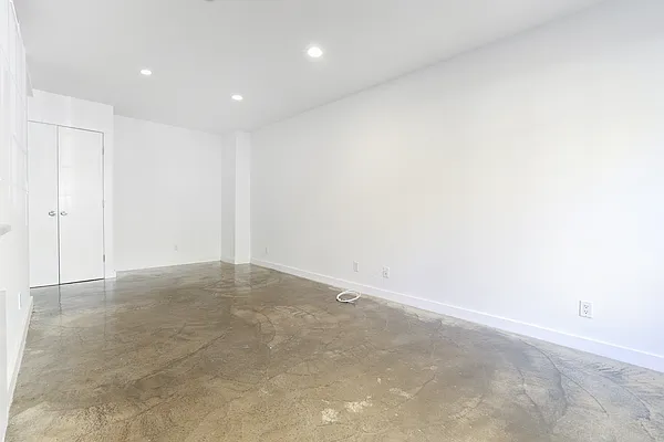 Rented by Brick&Mortar | media 20