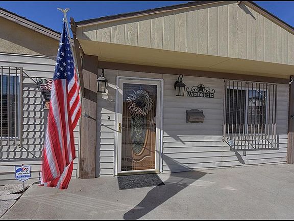 4th image of 1043 Saint Johns Dr