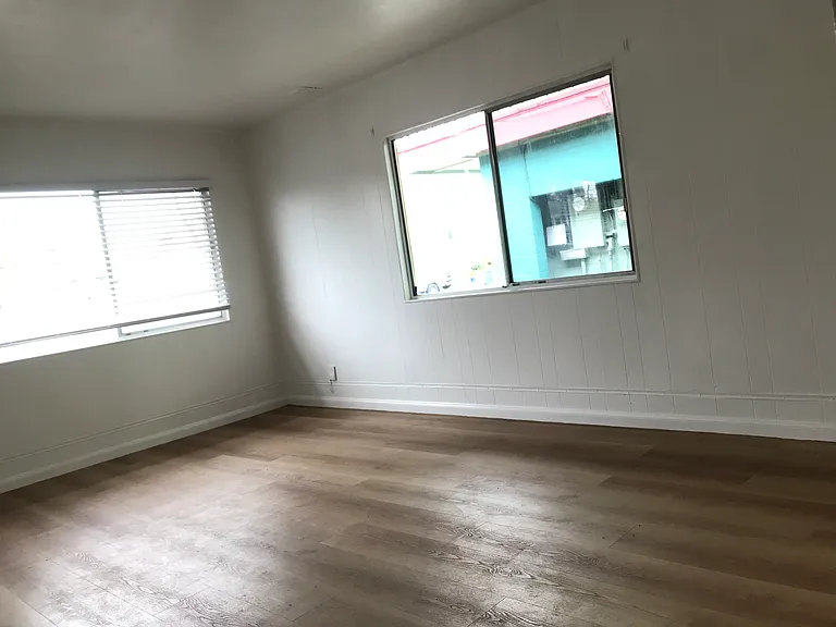 1110 Buena Vista Ave — Photo 9