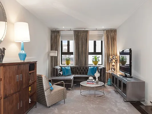 Sold by Sotheby's International Realty | media 27