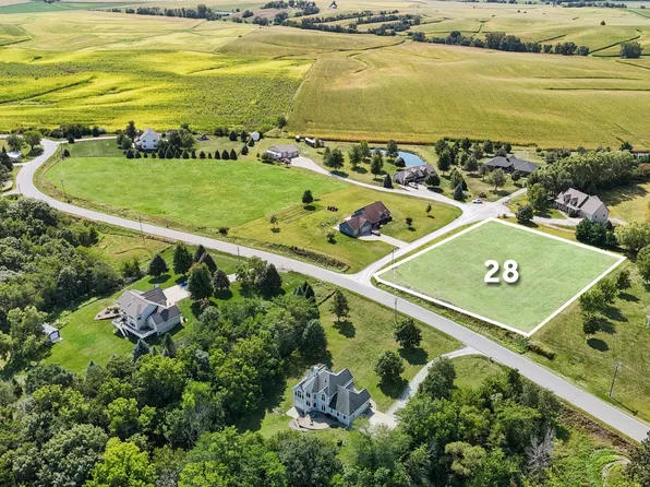 Dakota Dr, Pella, IA 50219